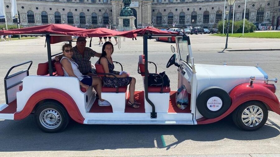 Vienna: Sightseeing Tour in a 1920s Classic Style Car - Albertina, Ringstraße, and the Classic Vienna Set Piece Tour