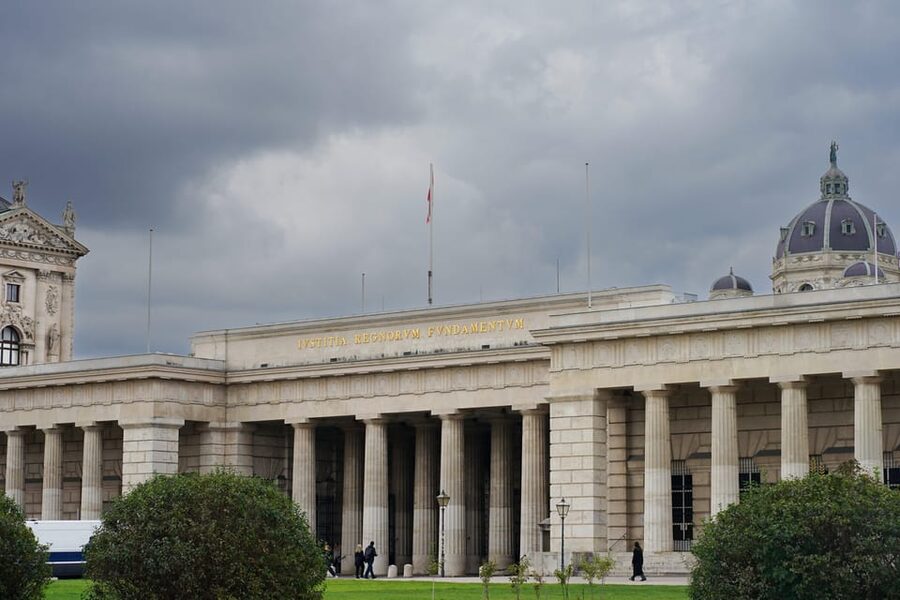Vienna: Skip-the-Line Hofburg and Empress Sisi Museum Tour - Ending near Josefplatz and the Augustinian Church option