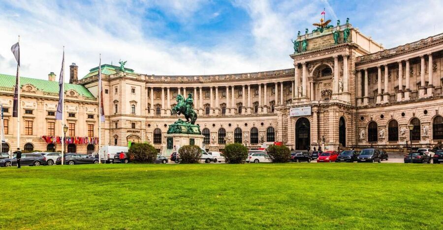Vienna: Skip-the-Line Hofburg Ticket & Sisi Museum Tour - Imperial Apartments walk-through: 24 rooms and the emperor’s conference room