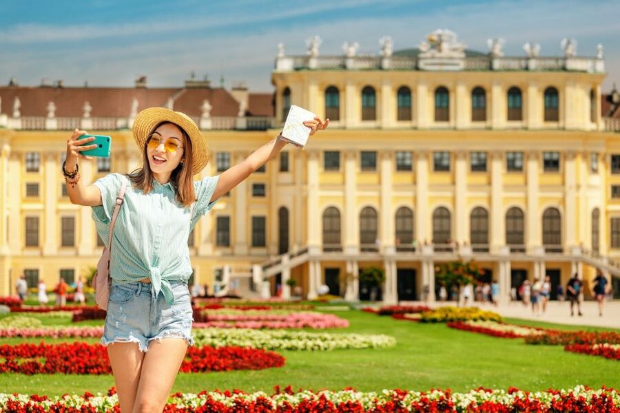 Vienna: Skip-the-Line Schönbrunn Palace & Gardens Tour - Timed Entry at Schönbrunn: the smart way to beat the worst part