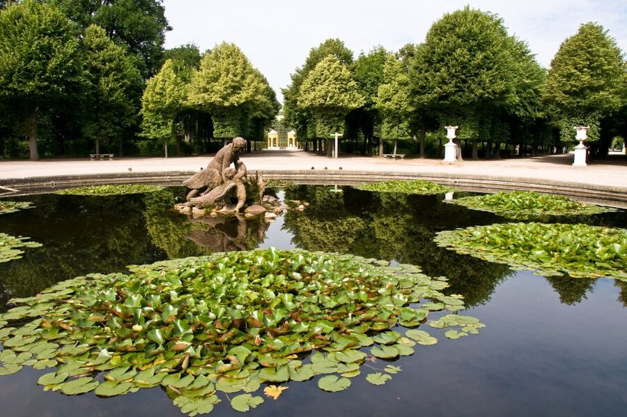 Vienna: Skip-the-Line Schonbrunn Palace Private Tour - Schonbrunn Gardens: more than a break from the palace