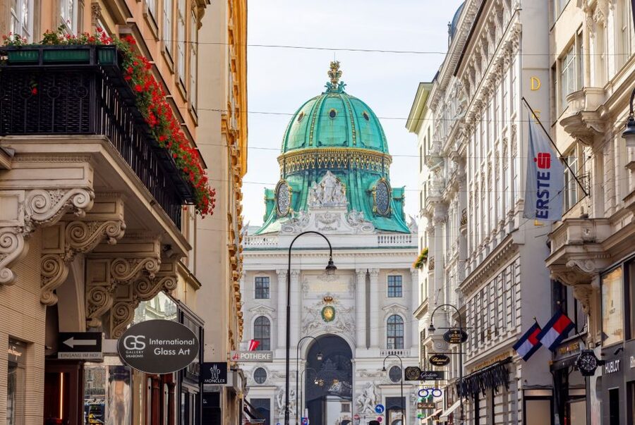 Vienna: Skip-the-Line Sisi Museum, Hofburg and Gardens Tour - Spanish Riding School photo stop: quick but meaningful