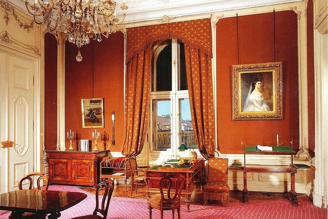 Vienna: Skip-the-Line Ticket to Schonbrunn Palace with AudioGuide - Duration and Pace: Plan for 1.5 to 3 Hours