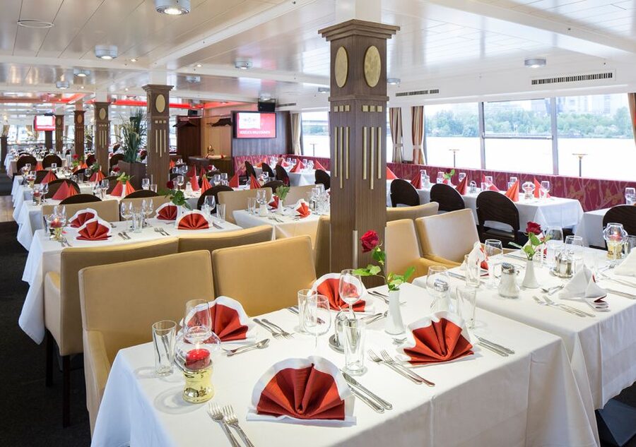 Vienna: Sunday Brunch Danube Cruise & Live Music - Views from the water: what to watch for while you eat
