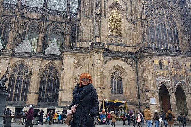 Vienna to Budapest and Prague 3 Days Privately Guided Tour - Day 1: Vienna to Bratislava castle, then Budapest’s main icons on foot