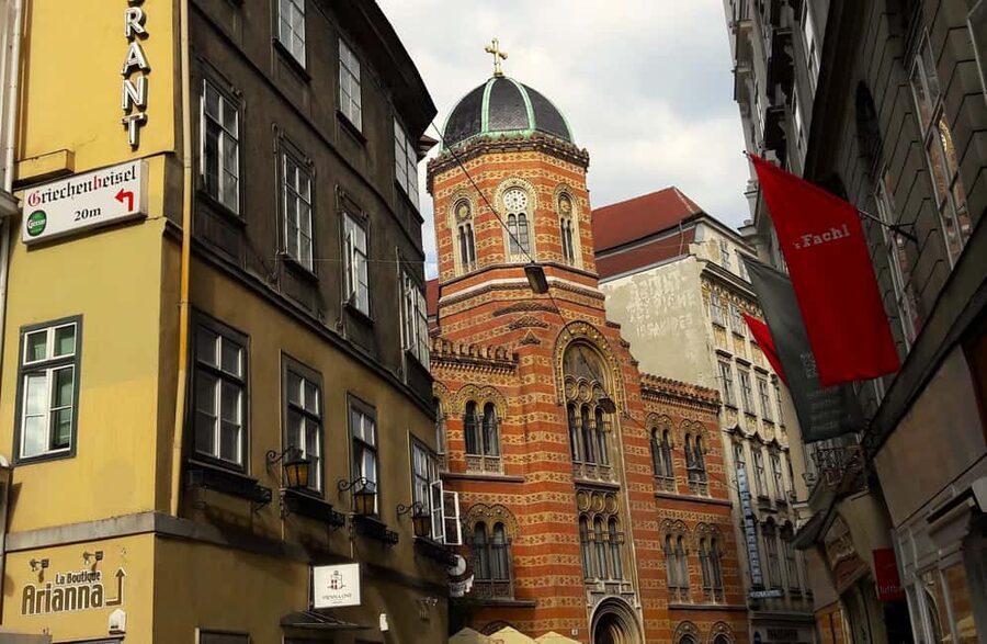 Vienna tours for you with locals - Vienna’s Greek Quarter: where stories stick to the street