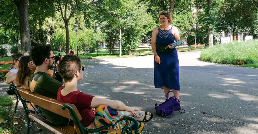 Vienna: True Crime Guided Walking Tour - How the Storytelling Works: Podcast Energy, Live German Guidance
