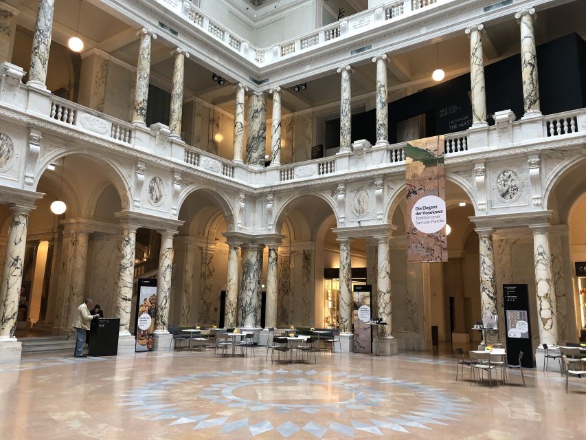 Vienna: Unforgettable Private City Tour - Stop 2: Hofburg Palace and Heroes’ Square Stroll