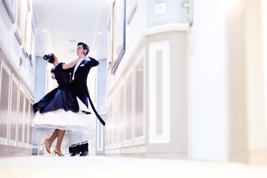 Vienna: Viennese Waltz Beginner Workshop for Couples - Should You Book This Viennese Waltz Beginner Workshop?