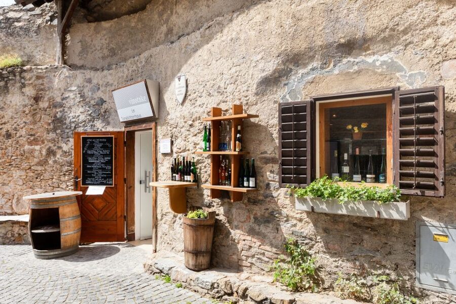 Vienna: Wachau Valley, Melk Abbey Tour with Danube Boat Trip - Dürnstein and the Richard the Lionheart story: short walk, big legend