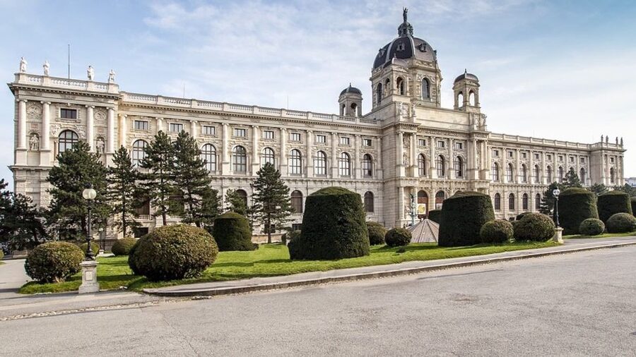 Vienna: Walking Tour of the Historic Ringstrasse - Getting oriented at Liebenberg-Denkmal (Mölker Bastei)