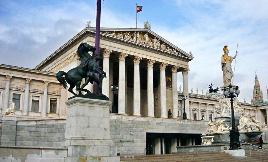 Vienna: Walking Tour of the Historic Ringstrasse - The Palais Ephrusi and the “Hare with the Amber Eyes” connection
