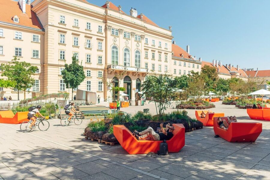 Vienna: Walking Tour of the MuseumsQuartier with Guide - Why MuseumsQuartier Makes a Great Walking Tour Area