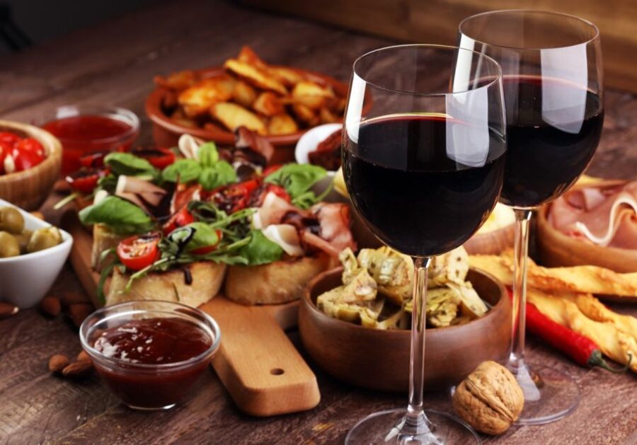 Vienna: Winery and Wine Tasting Tour with a Wine Expert - The 2-hour option: four wines, Old Town, and a proper taste lesson