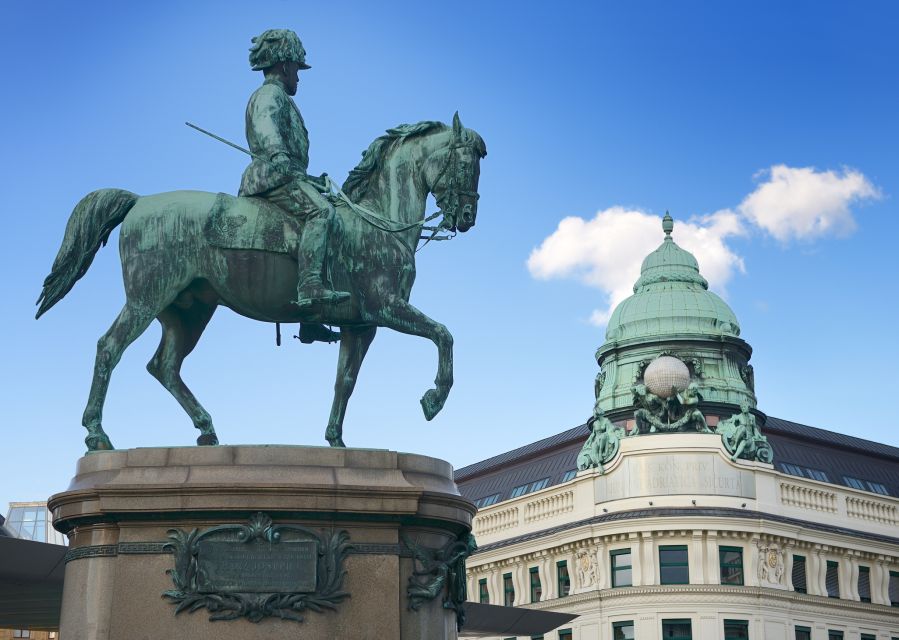 Vienna: World War II Historical Walking Tour - The Jewish community story: fear, rivalry, and what changed