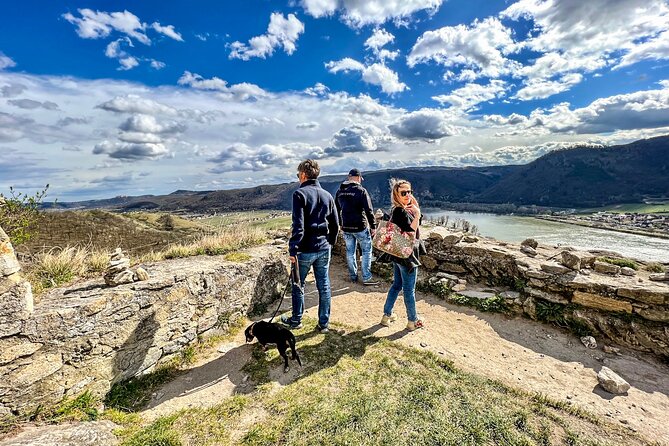 Wachau for Adventurers - Dürnstein village start: charm right before the hike